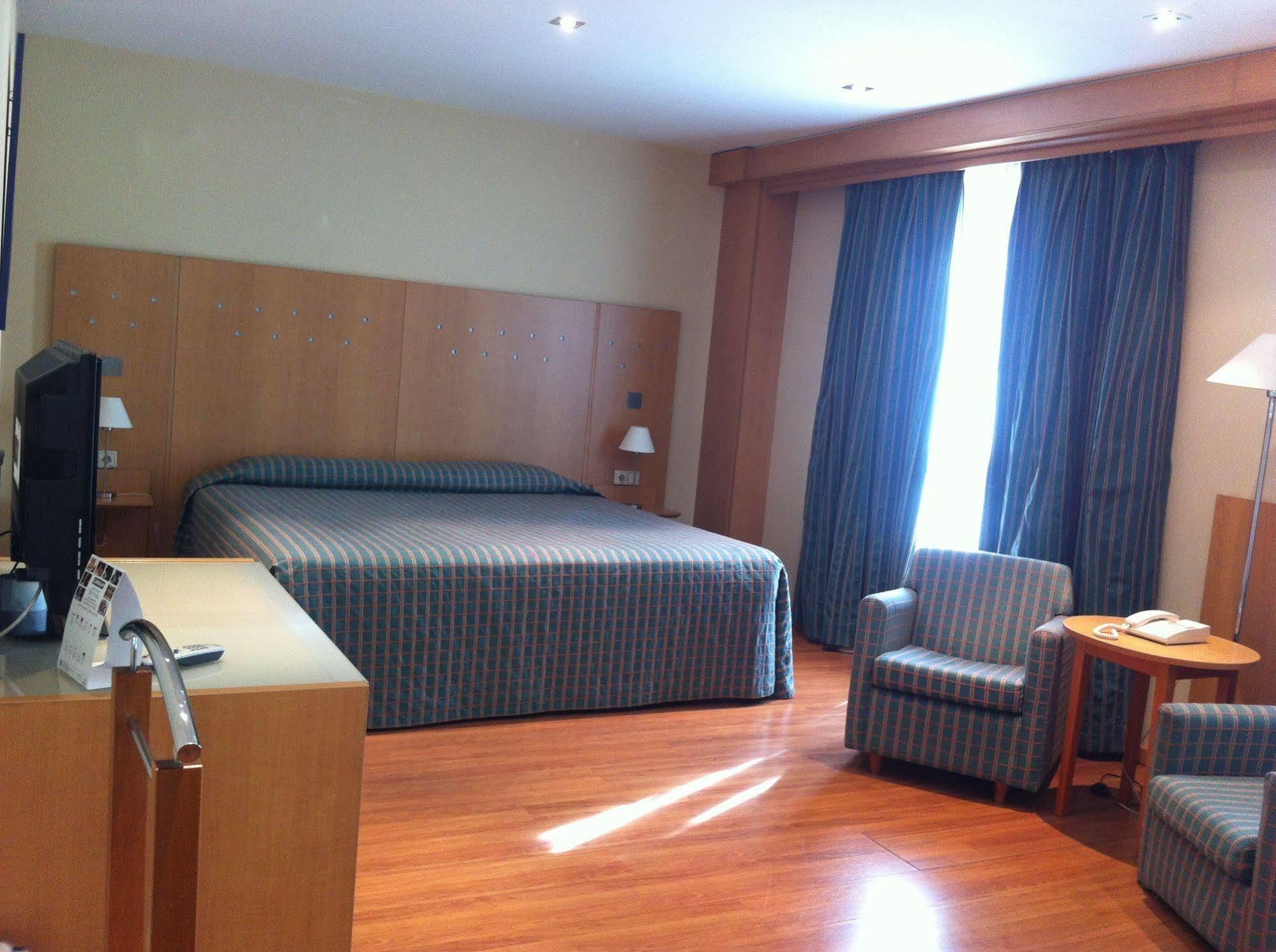 Hotel Monte Rozas Лас-Росас-де-Мадрид Екстер'єр фото