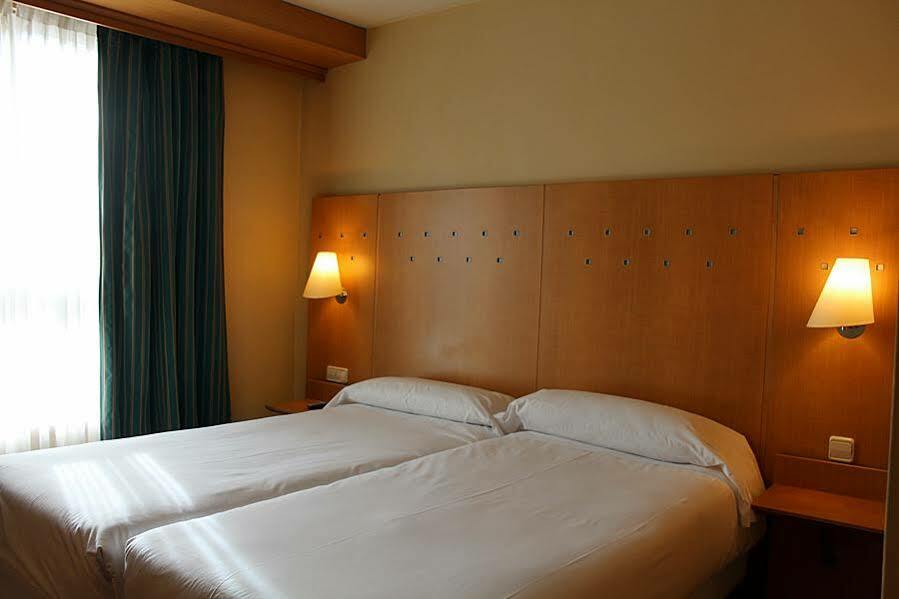 Hotel Monte Rozas Лас-Росас-де-Мадрид Екстер'єр фото